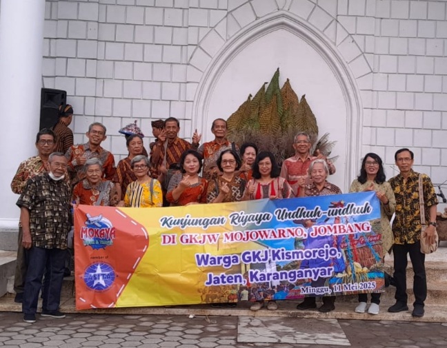 Komisi Adiyuswo ke GKJW Mojowarno